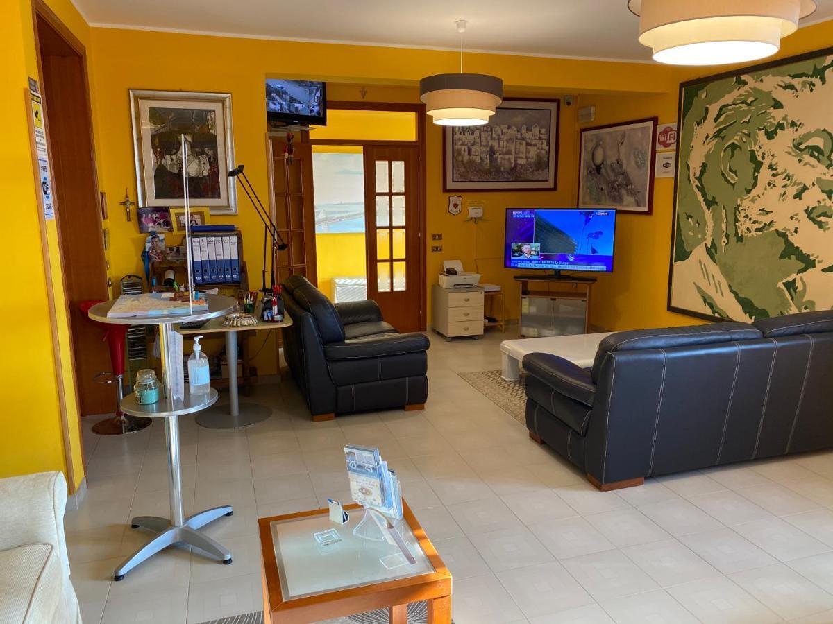 Orlando Vacanze Camere Erice Eksteriør billede