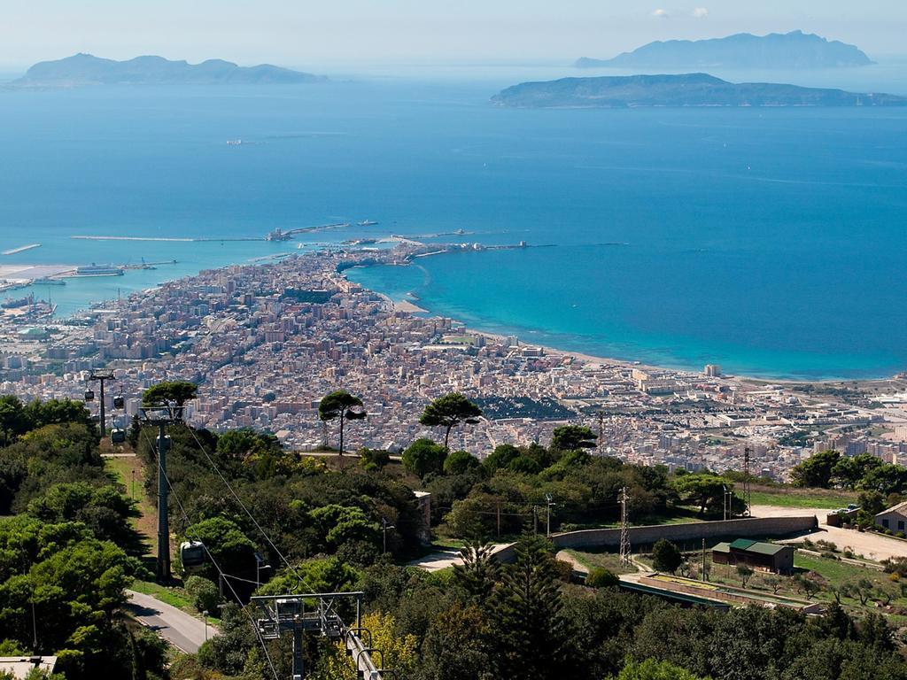 Orlando Vacanze Camere Erice Eksteriør billede